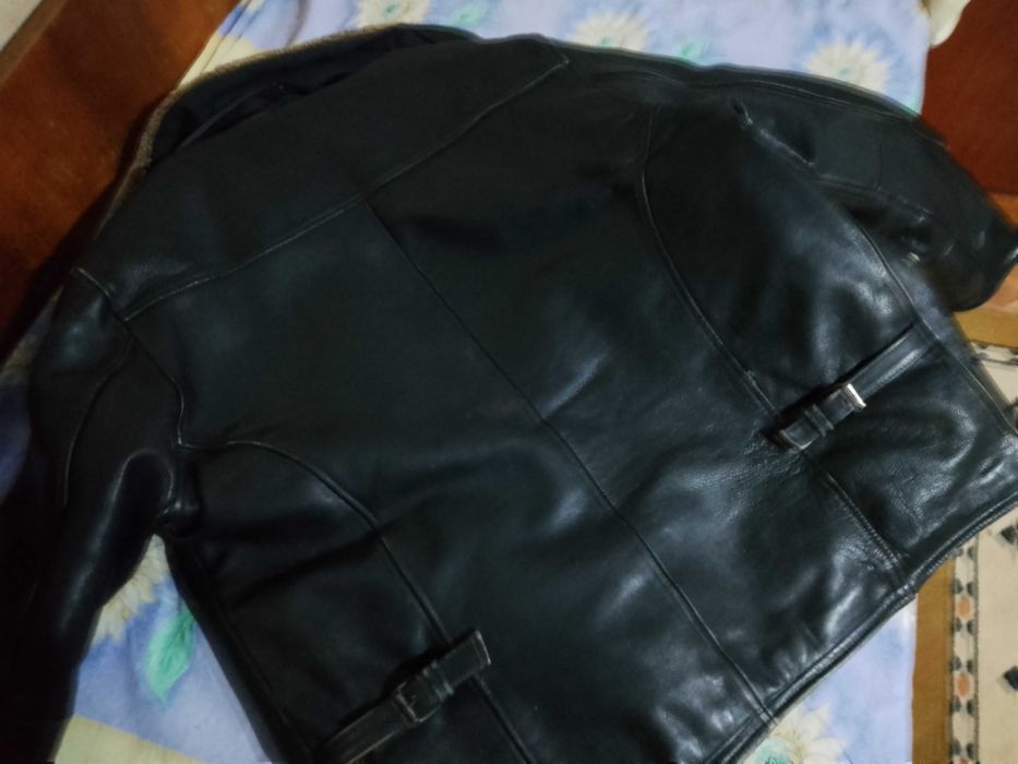 Продавам мъжко кожено яке,българско на корона Пловдив