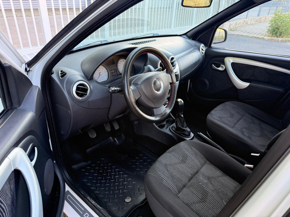 Dacia Logan 1.5 DCI laureat an 2011