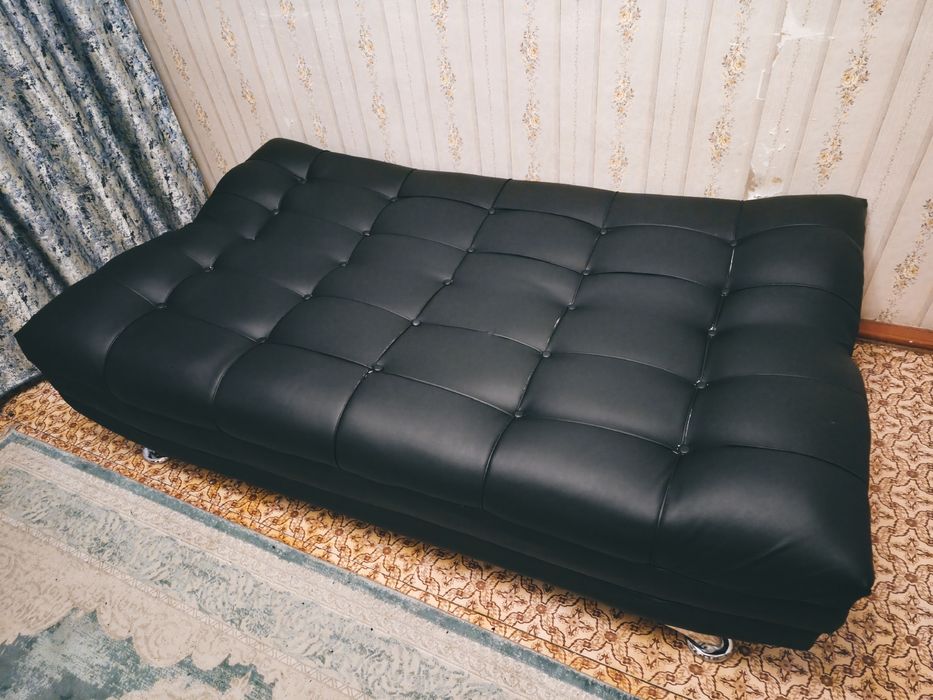 Продам Диван Чёрный