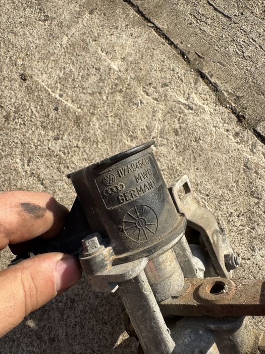 Амортисьор от VW Passat 2