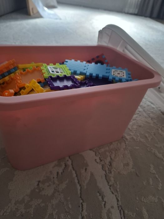 Продам детский конструктор