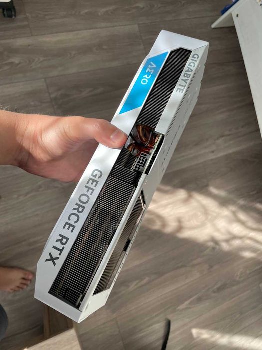 Gigabyte GeForce RTX 4070 Super AERO OC 12GB