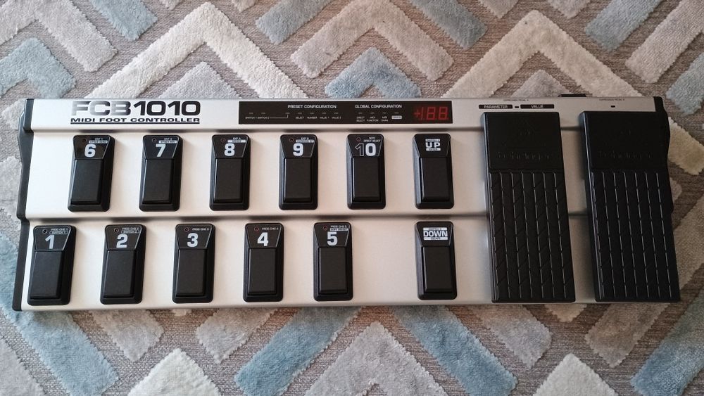 Behringer Midi Foot Controller FCB1010