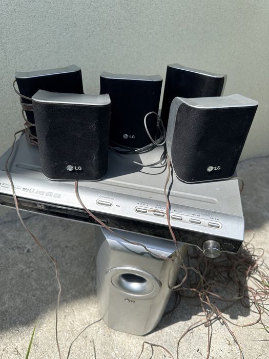 Продам.   Двд плеер. И видео магнитофон