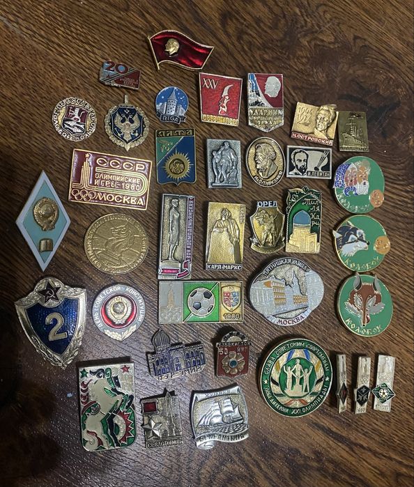 Старые сувенирные Значки СССР