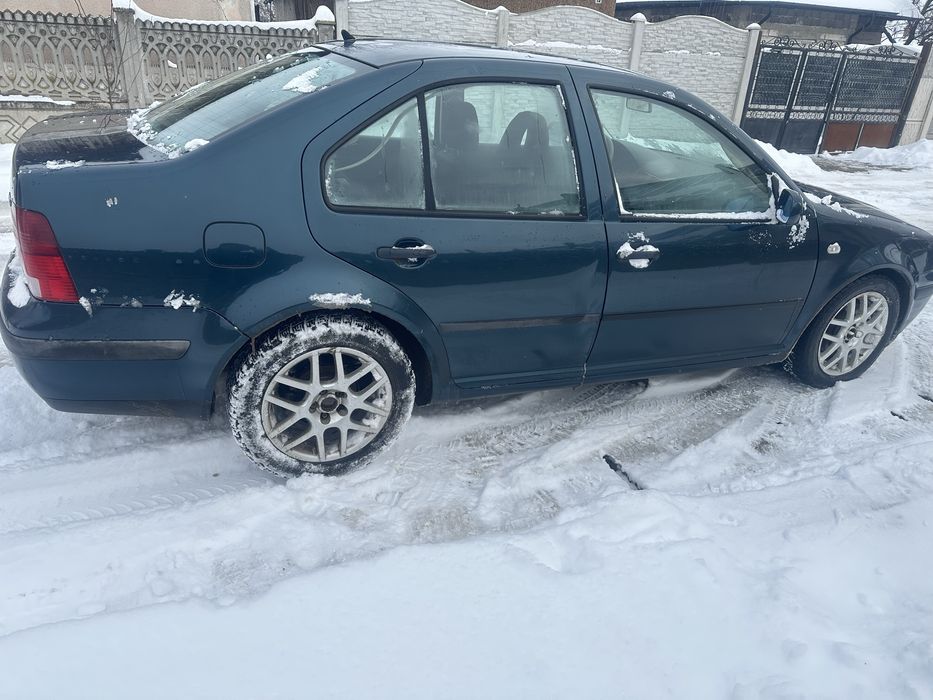 vand sau dezmembrez W bora 1.9 TDI 101 cp