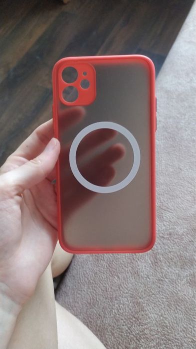 Чехлы на айфон 11