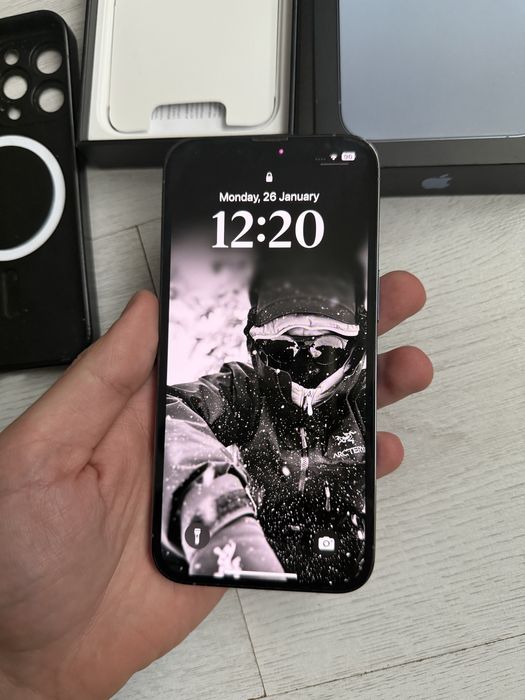 iPhone 13 Pro Sierra Blue | 128GB | Като НОВ + Airpods и Подаръци