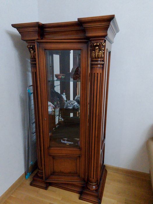 Шкаф - витрина (ДУБ)