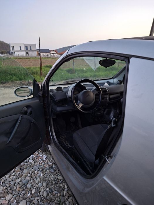 Vând smart 800 dci