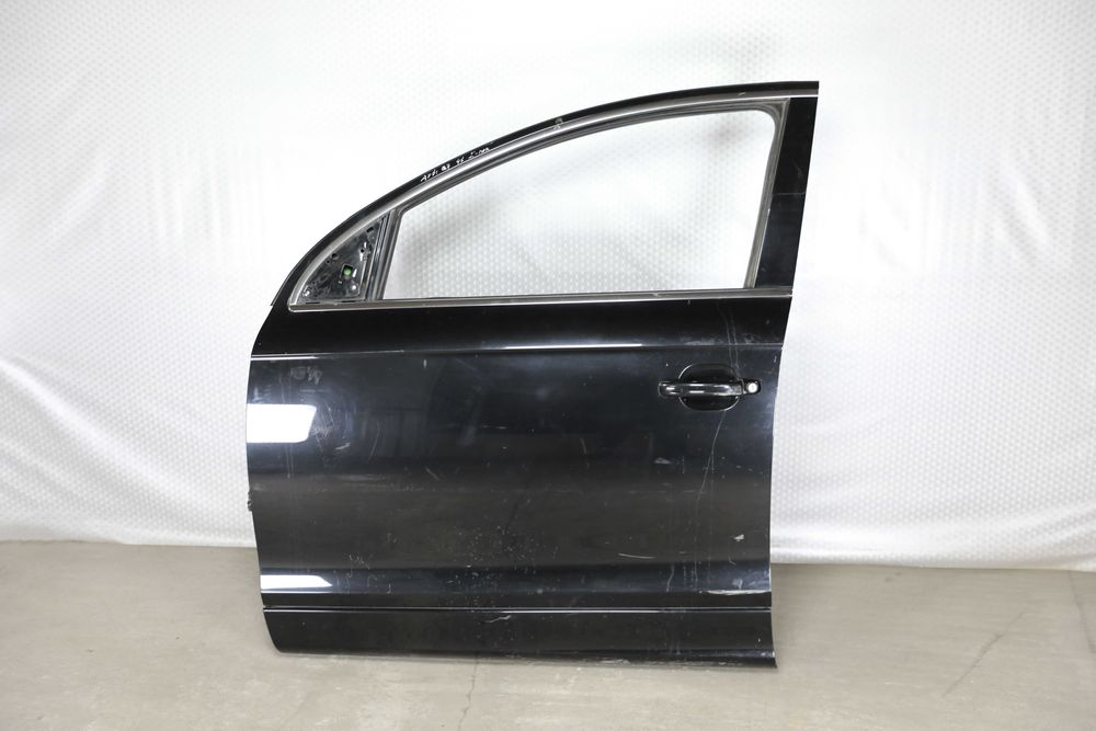 Запчасти на Ауди К7 4Л