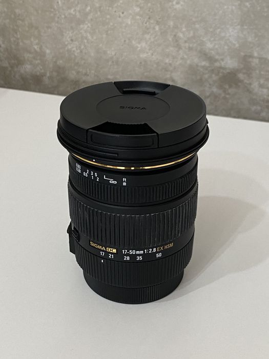 Обектив Sigma 17-50mm f/2.8 EX DC OS HSM за Canon EF-S | Пълен комплект
