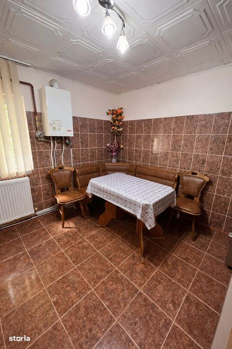 Apartament 3 camere decomandat, et. 2/4, centrală , mobilat,Drăgășani