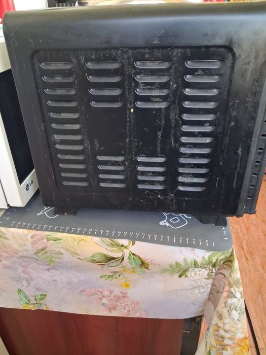 Продава се изплзвана отдавна но е работеща .