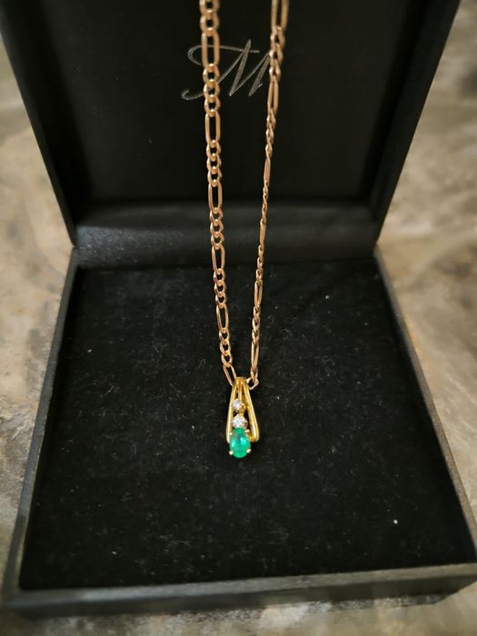 Золотой кулон с природным уральским Изумрудом и якутскими бриллиантами