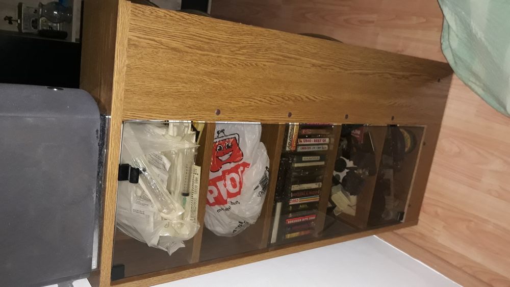 Comoda TV cu etajere laterale