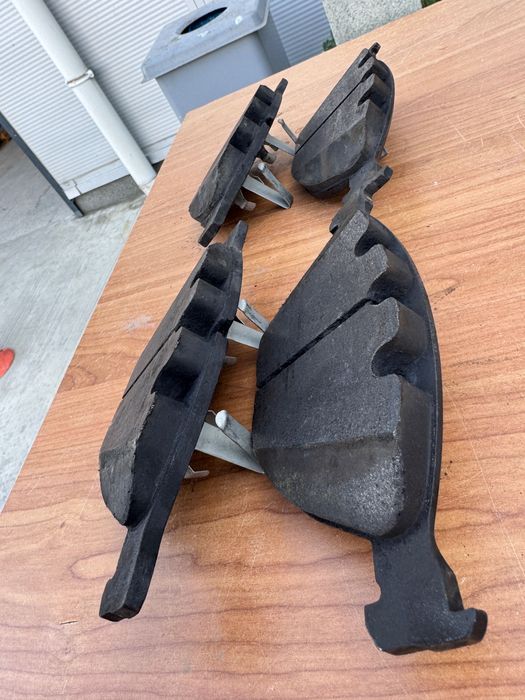 Накладки и дискове предни ATE BMW e60 535d чисто нови от Германия