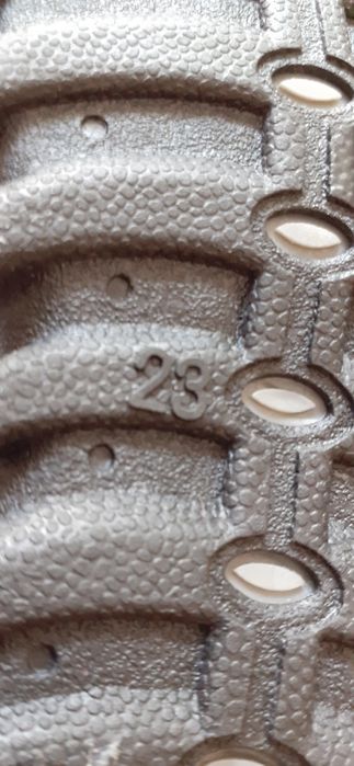 Чисто нови детски сандали