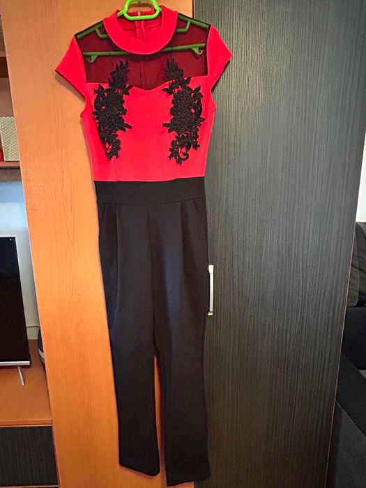 Salopetă cu dantelă