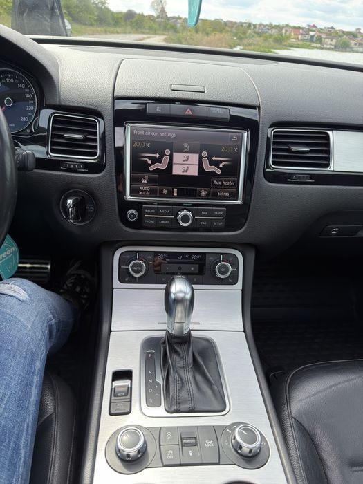 VW Touareg 3.0 TDI V6 4x4 pneumatic dotari ful