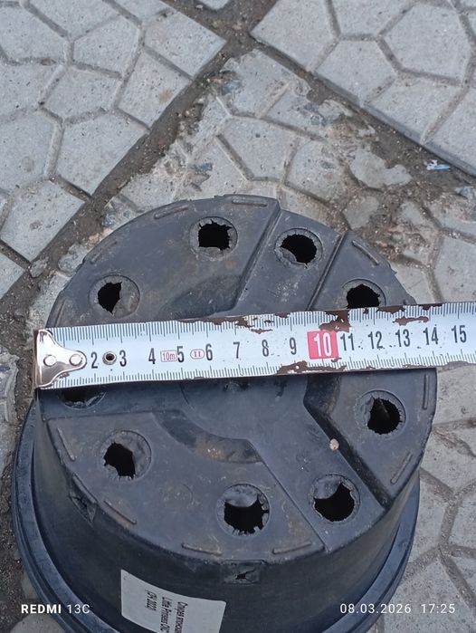 Горшки для цветов пластмасовые