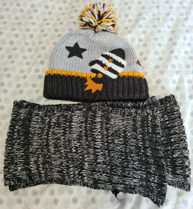 Caciuli 4-5 ani noi si in stare buna