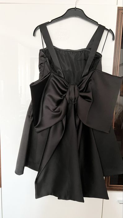 Rochie Zara, noua, mini din satin, neagra , S