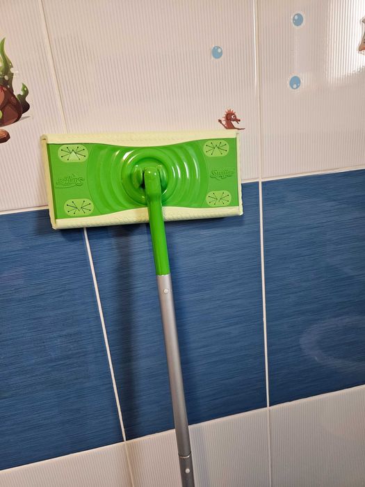 Mop swiffer nou cu rezerve