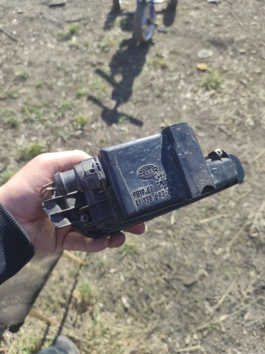 Противотуманная фара на ауди с4 оригинал