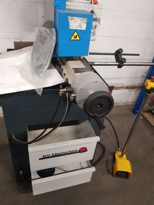 Полуавтоматичен вертикален циркуляр за метал MACC NTM 350S