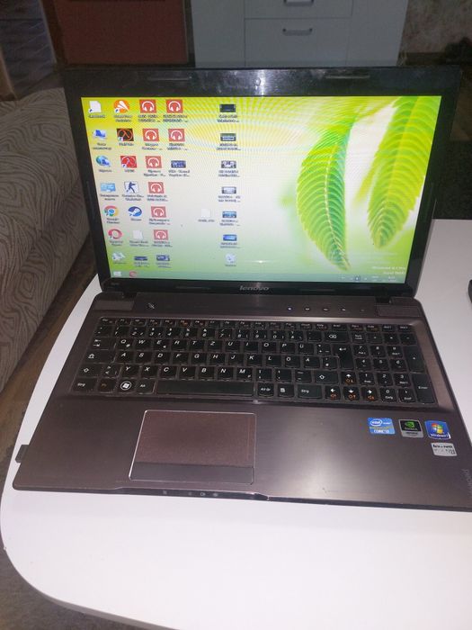 Лаптоп леново z 570