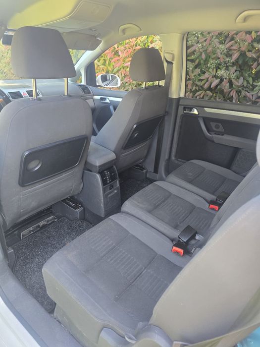 VOLKSWAGEN Touran 0 — imagine 4