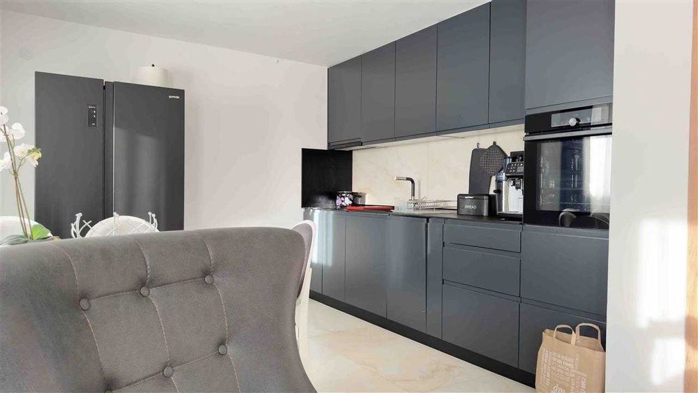 Дава се под наем Двустаен апартамент в Пловдив, Център - 63 кв.м за 357 € - Снимка #3