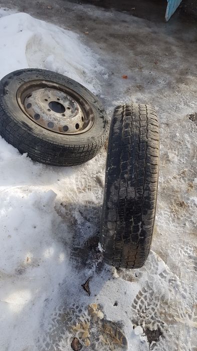 Покрышка 2штук железном диском