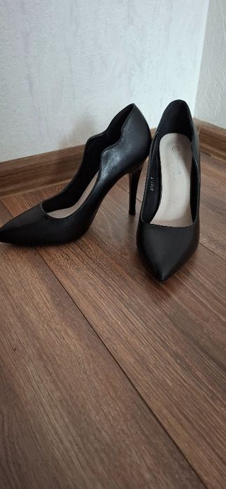 Официални обувки на ток 2 чифта