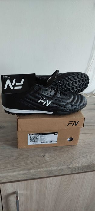 Бутсы сороконожки