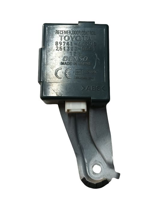 Modul De Confort Toyota Land Cruiser 100 Fzj1_, Uzj1_ 1998 - 2008 8974