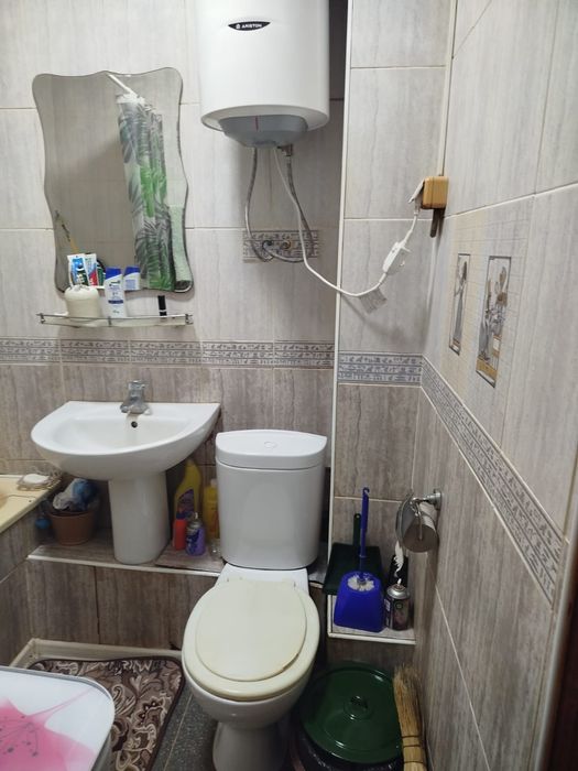 Продам квартиру .