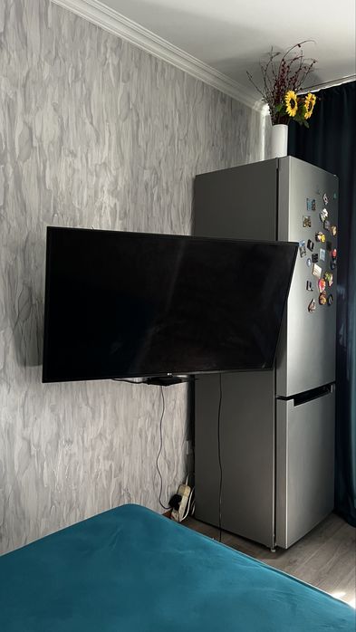 Продам телевизор LG диагональ 124