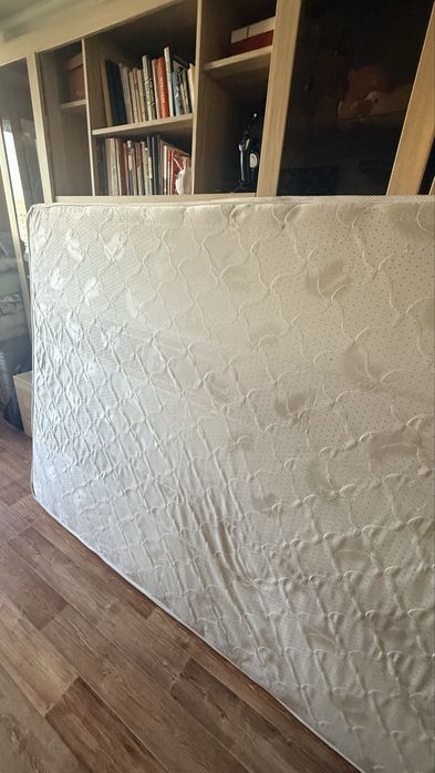 Продам матрас срочно полуторка