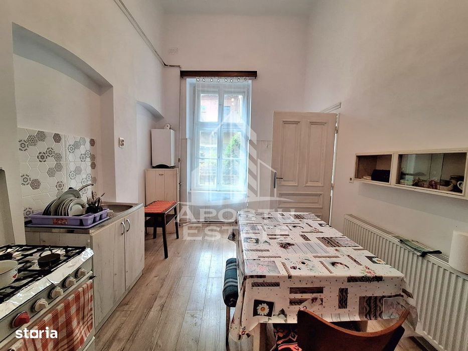 Apartament cu 6 camere, 230 mp, Ultracentral