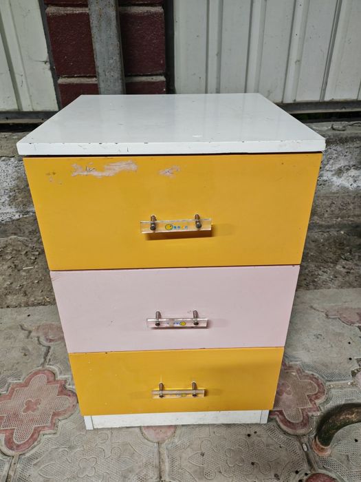 Прихожка с выдвижными полками