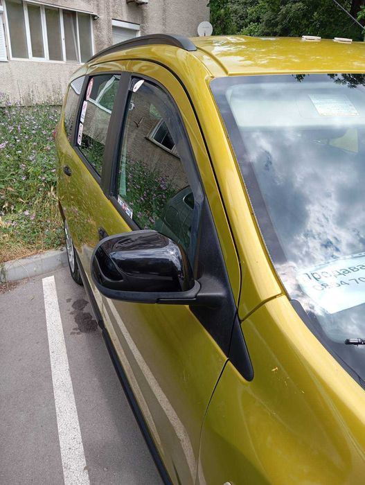 Продавам Dacia Lodjy