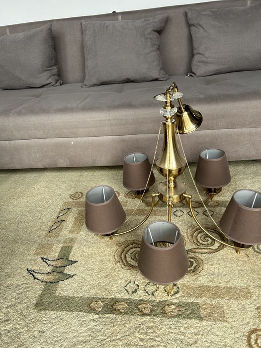 Люстра пятирожковая