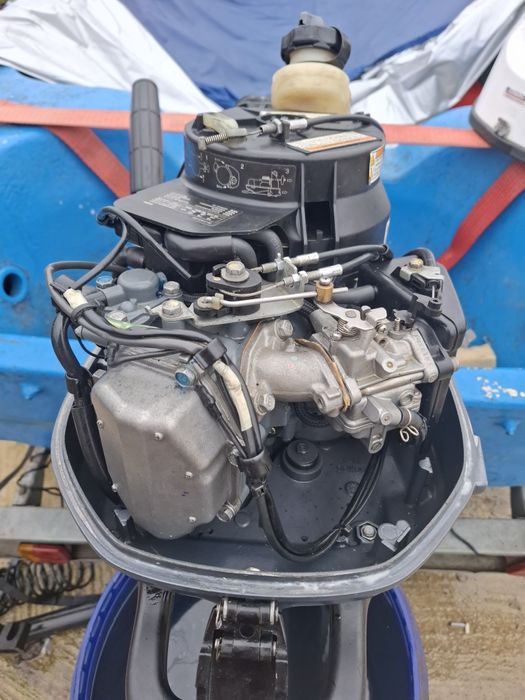 Motor yamaha 6 cp 4 timpi