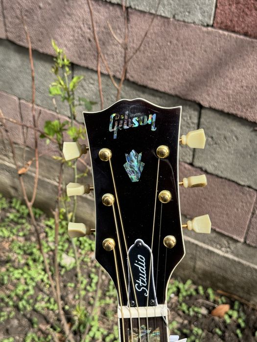 Gibson new year 200 гитара акустическая