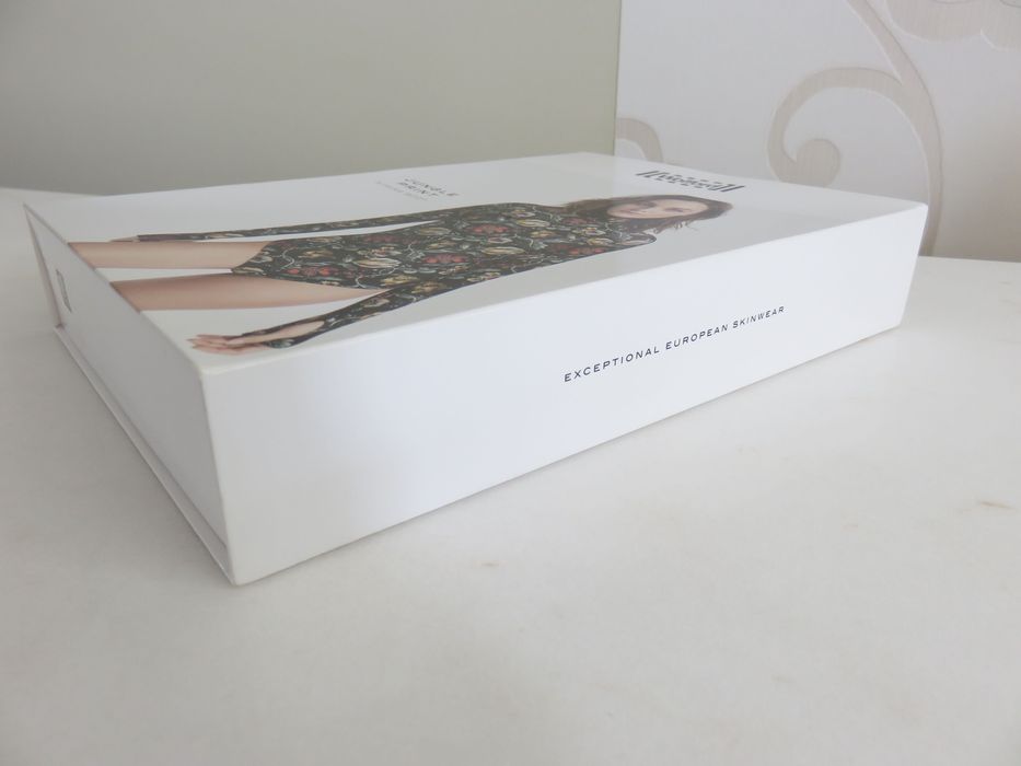 Топ/поло Wolford Jungle string body, M - L, нов