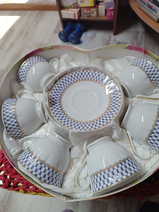 Продается красивая посуда. Фарфор, хрусталь.