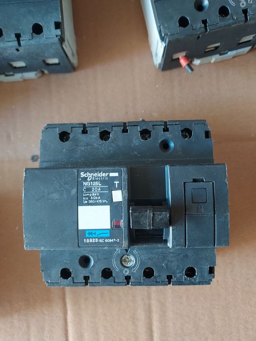 Lot de siguranțe  NSX250F  10buc. NG125L C20A 8buc .SLS-160A 9buc .NH00 160A