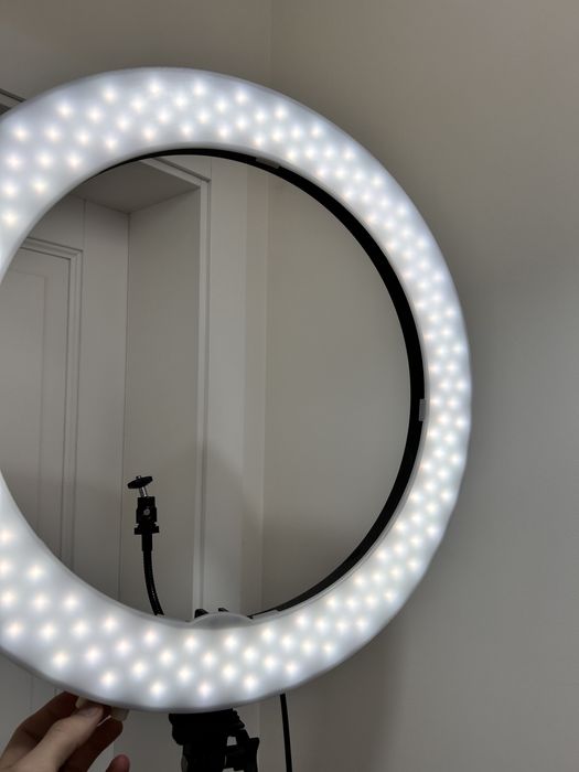 Lampa circulara LED cu trepied 49cm